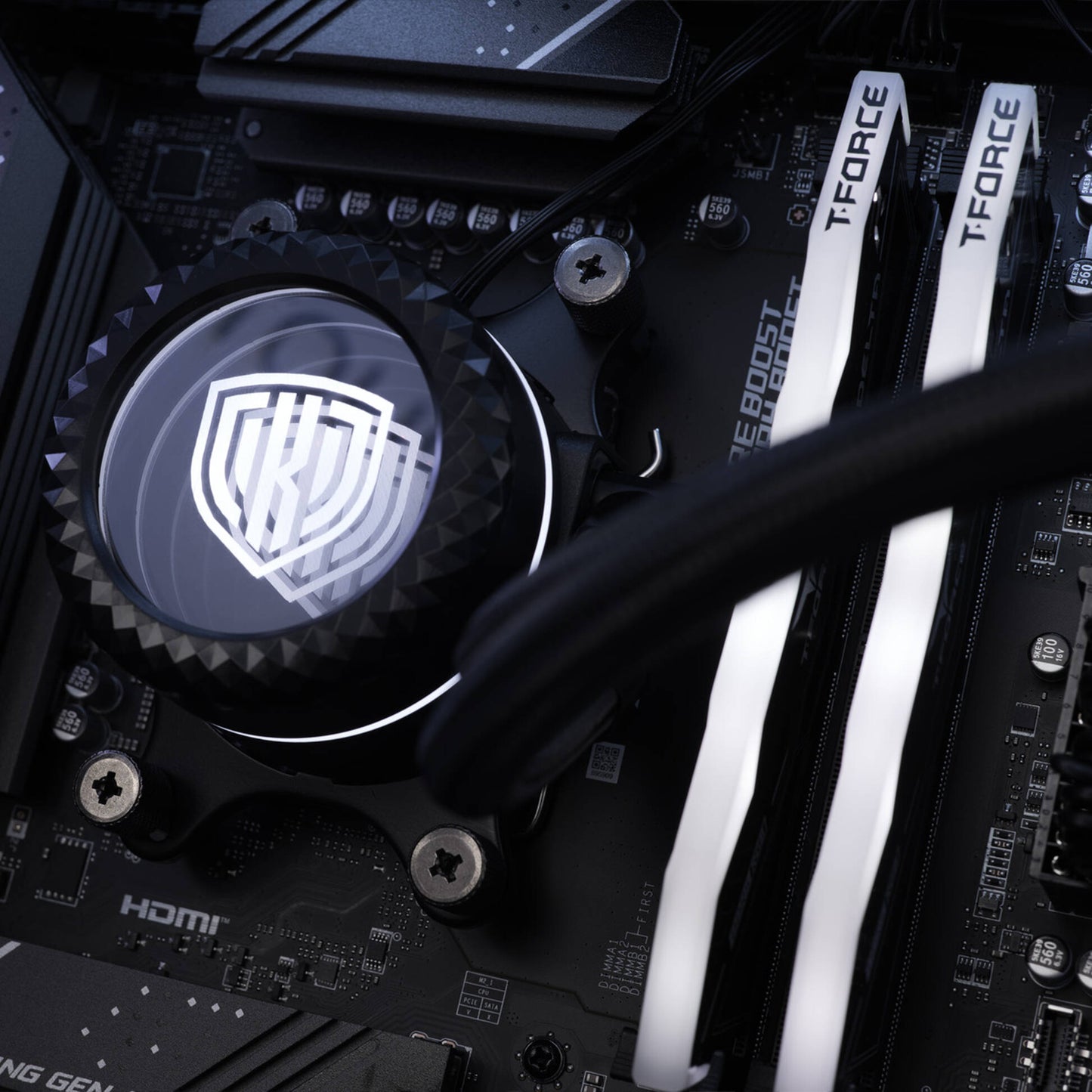 SimRacing PC PRO für Triple Screen (NVIDIA RTX 5080 & AMD Ryzen 7 9800X3D)